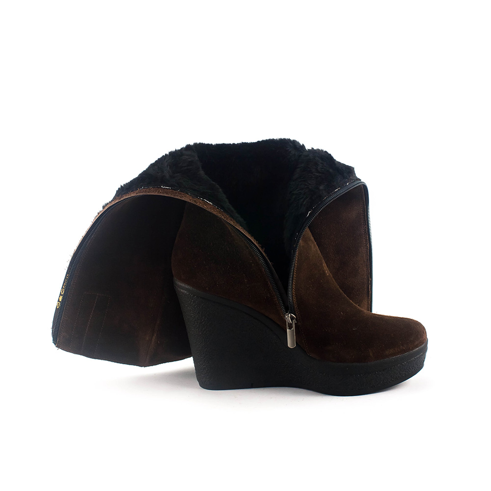 Чоботи зимові жіночі Ilona коричневий 07904 Чоботи зимові жіночі Ilona коричневий 07904